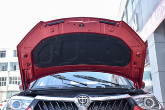 2016款中华V3 1.5L自动智能型