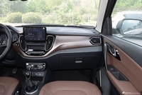 2016款森雅R7 1.6L手动尊贵型