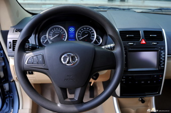 2014款北汽E150EV电动科技版