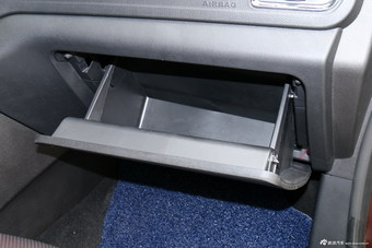 2015款 宝骏560 1.8L手动豪华型