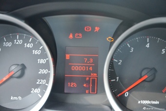 2015款东南三菱翼神到店实拍