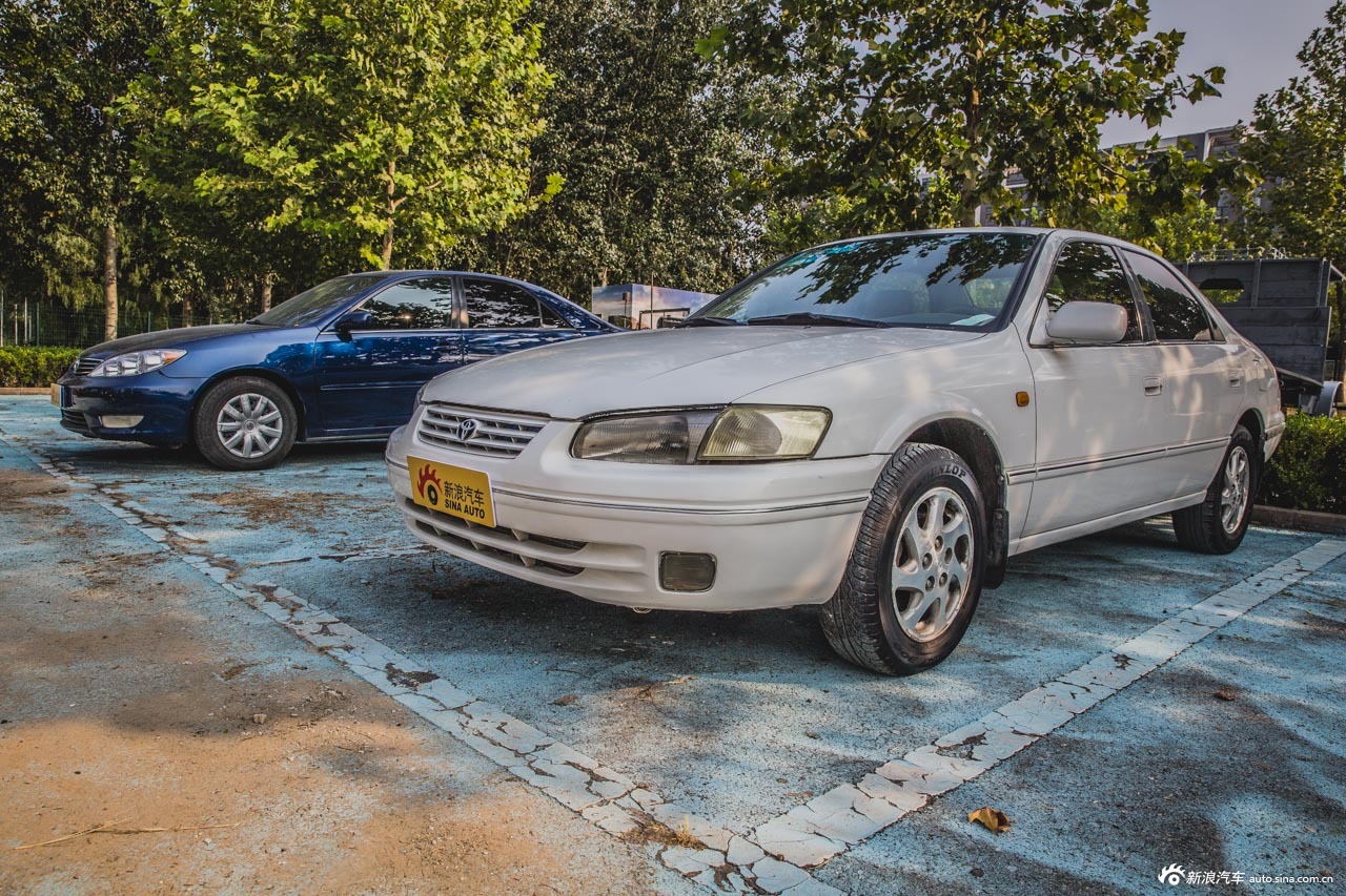 丰田凯美瑞全球家族亮相老爷车展