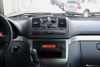 2014款奔驰威霆3.0L自动精英版