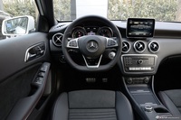 2016款奔驰A级 A200 1.6T自动时尚型