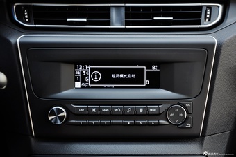 2014款标致408 1.8L手动领先版