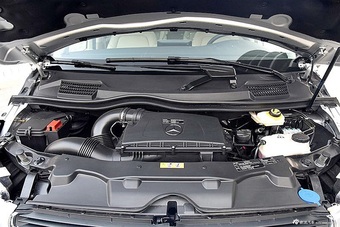 2016款奔驰V级 V260 2.0T自动尊贵加长版图片