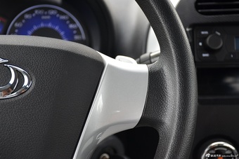 2016款吉利熊猫1.0L AMT帅真版