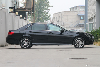 2015款奔驰E320L 3.0T自动运动型