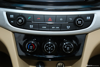 2016款宝骏730 1.8L手动舒适型