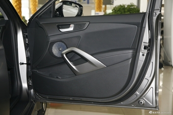 2012款现代Veloster飞思1.6T自动豪华版