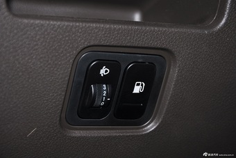 2015款 五菱宏光V1.5L手动标准型