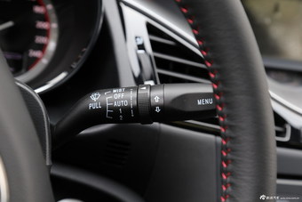 2016款奔腾B70 1.8T自动运动尊贵型