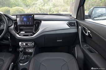 2016款森雅R7 1.6L手动智能型