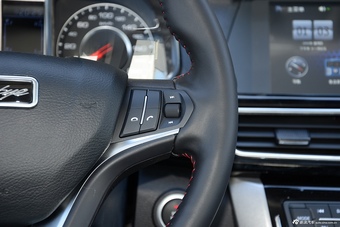 2015款众泰大迈X5 1.5T手动尊贵型