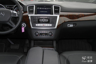 2015款奔驰ML400 4MATIC动感型