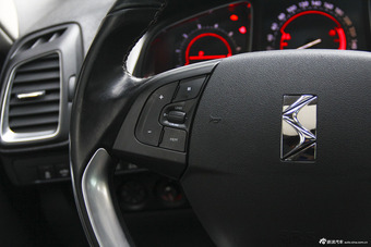 2014款DS 5 1.6T自动尊享版THP200