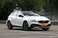 2017款沃尔沃V40 2.0T自动Cross Country T5 AWD 智雅版