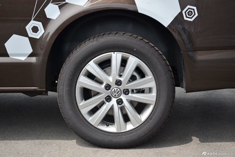 2016款凯路威2.0T自动四驱舒适版9座