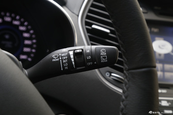 2015款全新胜达2.0T自动四驱智能型 5座