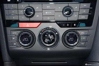 2016款DS 5LS 1.6T自动豪华版THP160