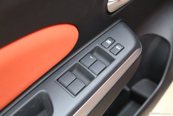 2014款启辰R50自动精彩版