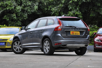 2016款沃尔沃XC60 2.0T自动 T5 AWD智远版