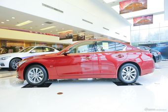 2014款英菲尼迪Q50 2.0T自动舒适