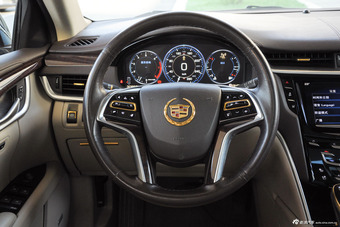 2015款凯迪拉克XTS 28T铂金版