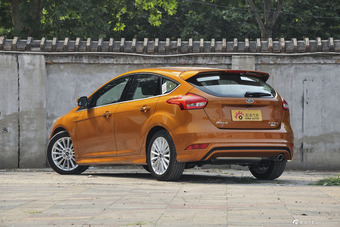 2015款福克斯两厢1.5L GTDi自动运动型