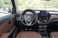 2016款森雅R7 1.6L手动尊贵型