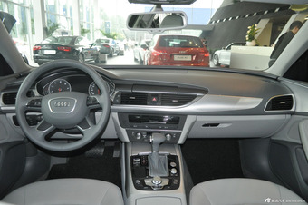 2012款奥迪A6L 2.0L TFSI手自一体舒适型