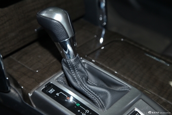 2013款锐志2.5S自动菁锐版