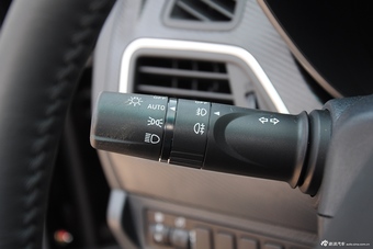 2015款海马福美来1.6L手动智尚型