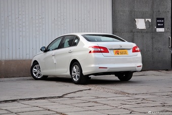 2014款标致408 1.8L手动领先版