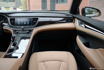 2016款君越2.0T自动精英型28T