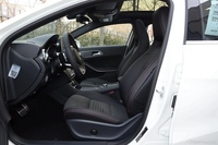 2016款奔驰A级 A200 1.6T自动时尚型