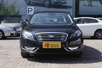 2014款奔腾B70 2.0L手动豪华型