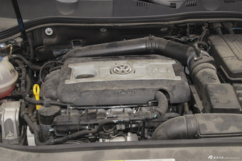 2015款迈腾2.0T自动改款尊贵型