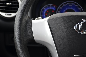 2016款吉利熊猫1.0L AMT帅真版