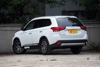 2016款欧蓝德2.4L四驱精英版 5座