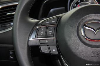 2016款马自达CX-4 2.5L自动四驱蓝天无畏版