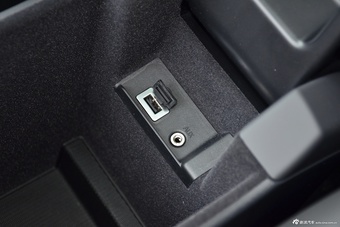 2017款沃尔沃V60  2.0T自动 T5 智逸版