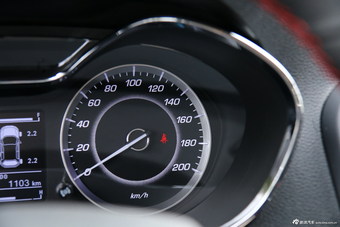 2015款 宝骏560 1.8L手动豪华型