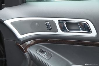 2013款探险者 3.5L尊尚型