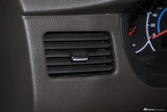 2015款 五菱宏光V1.5L手动标准型