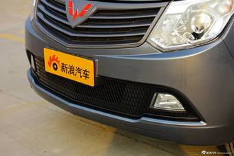 2015款五菱征程1.5L七座舒适版到店实拍