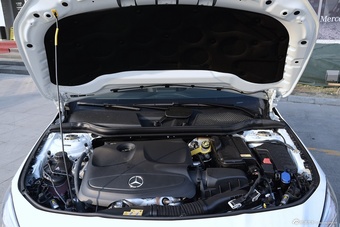 2016款奔驰CLA级 CLA220 2.0T自动 4MATIC图片