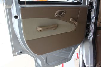  2012 Xiaokang K17 interior