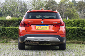 2015款宝马X1 2.0T自动xDrive20i X套装晋级版