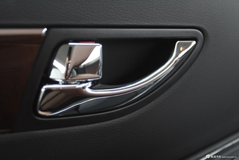 2015款红旗H7 3.0L自动尊贵型